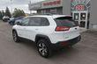 Jeep Cherokee V-6 cyl