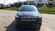 Jeep Cherokee V-6 cyl