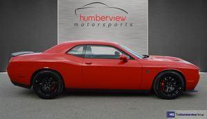 Dodge Challenger V-8 cyl