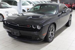 Dodge Challenger V-8 cyl