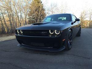 Dodge Challenger 6.2L SC Hemi V8