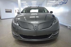 Lincoln MKZ V-6 cyl