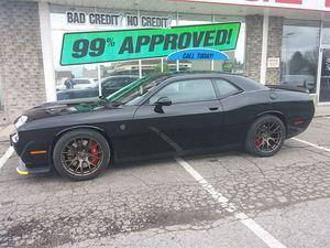 Dodge Challenger V-8 cyl