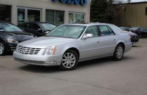 CADILLAC DTS V-8 cyl