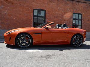 Jaguar F-Type V-8 cyl