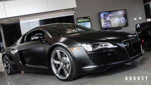 Audi R8 V-8 cyl