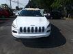 Jeep Cherokee V-6 cyl