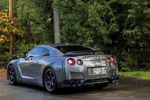 Nissan GT-R