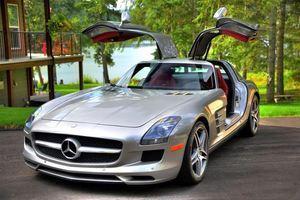 Mercedes-Benz SLS AMG